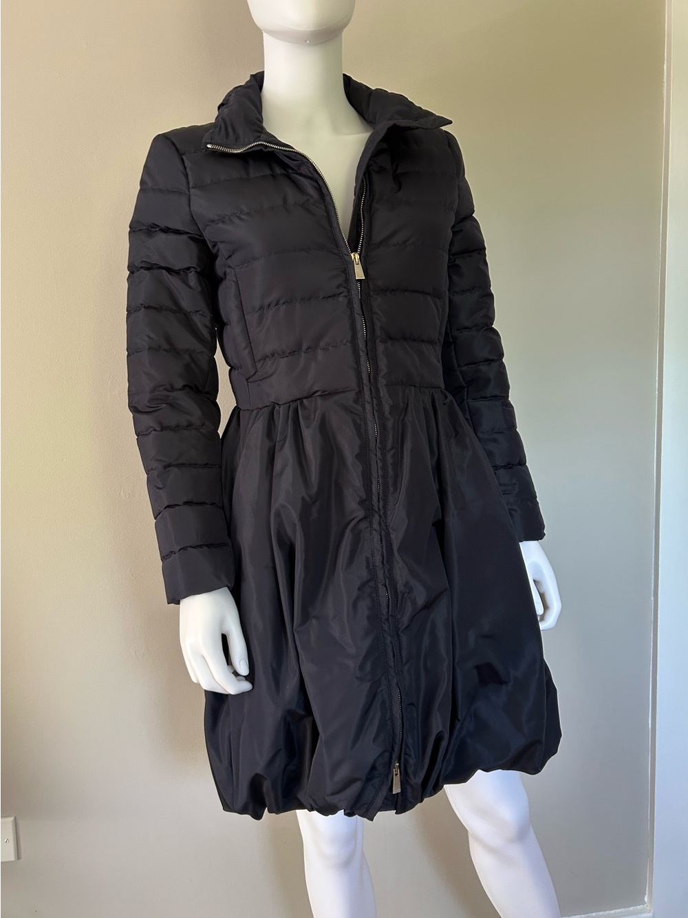 Valentino Navy Goose Down Bubble Hem Puffer Coat IT 40 US 4